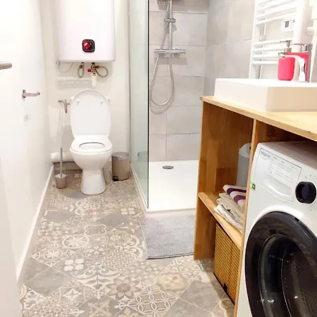 Διαμέρισμα Place Saint Sauveur 50 M2 De Charme.